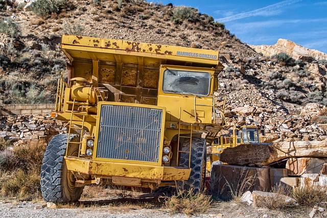 construction-construction-equipment-heav-640x480-15653095.jpeg