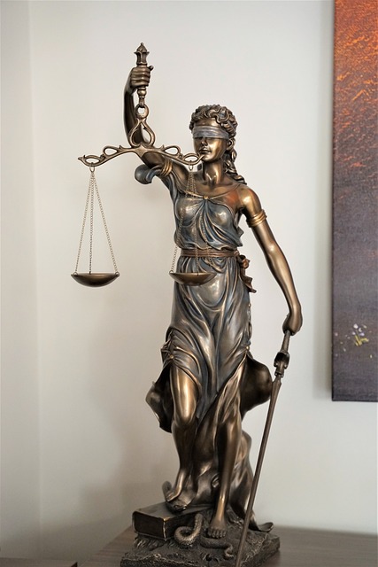 lawyer-640x480-2848882.jpeg