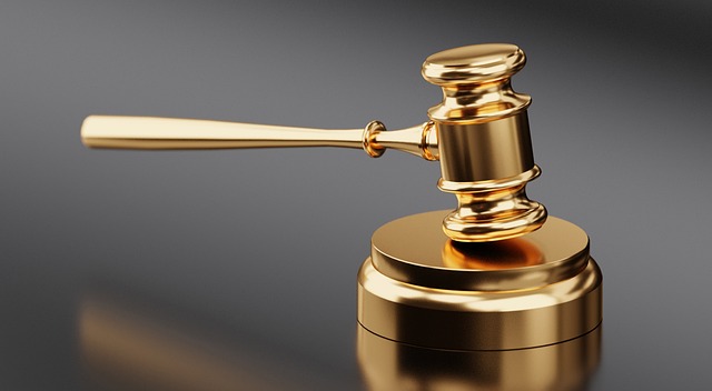 lawyer-640x480-32876230.jpeg