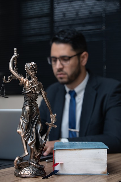 lawyer-640x480-42473336.jpeg