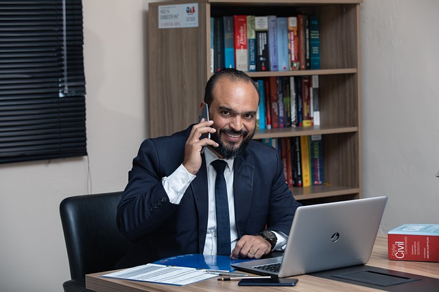lawyer-640x480-72175956.jpeg