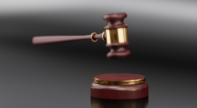lawyer-640x480-73989197.jpeg