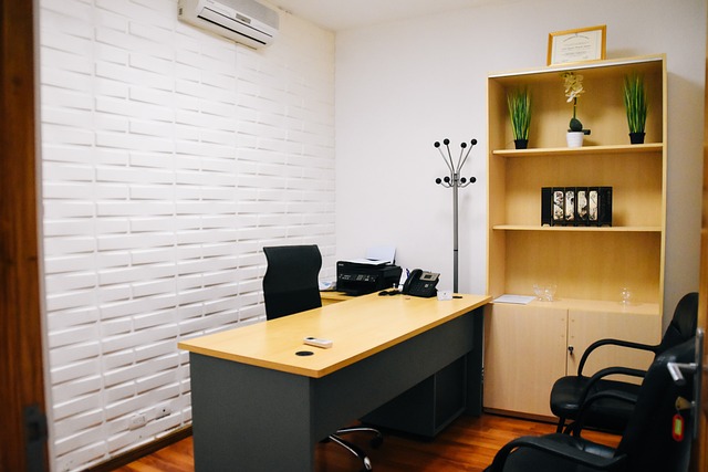 lawyer-640x480-8067170.jpeg