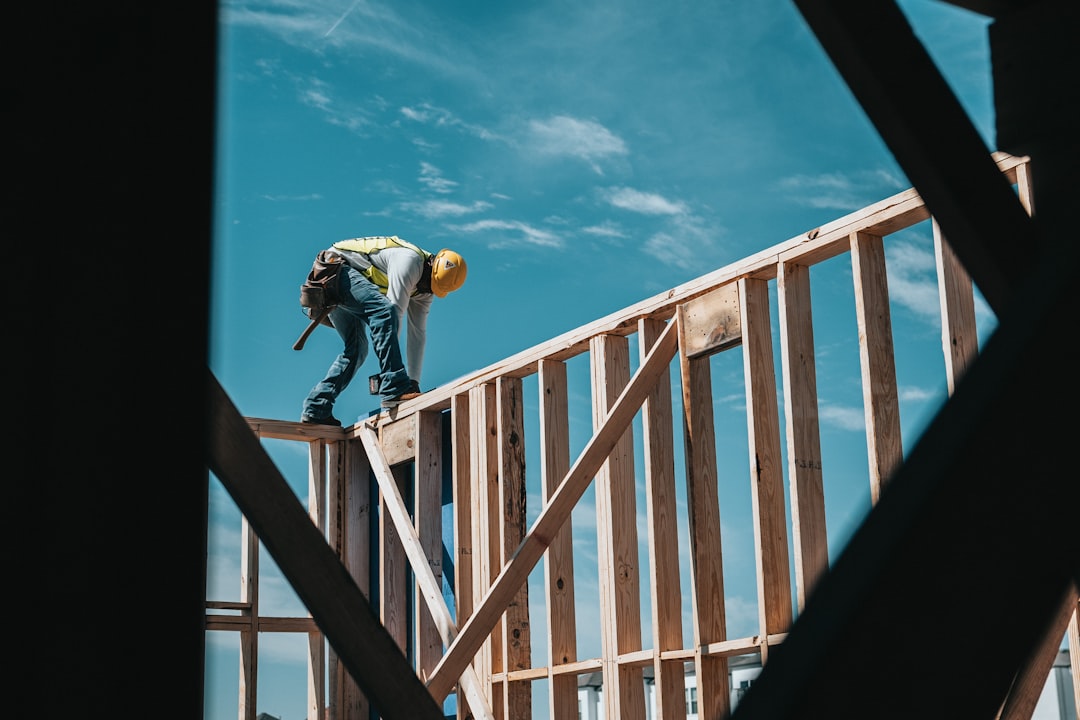 construction-640x480-68559524.jpeg