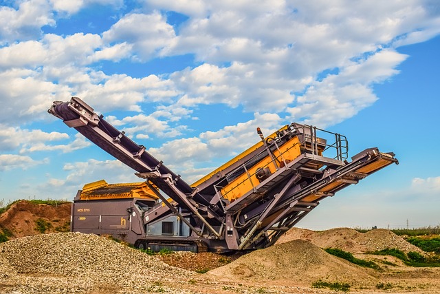 construction-construction-equipment-heav-640x480-48071607.jpeg