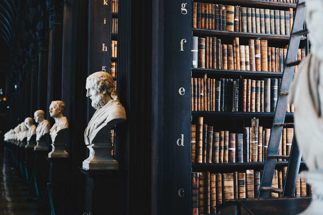 lawyer-640x480-27533411.jpeg