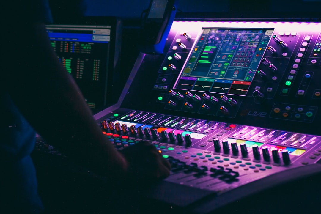 Gear Guide: Headphone Amp for Mixing, Monitoring, and Studio Setup